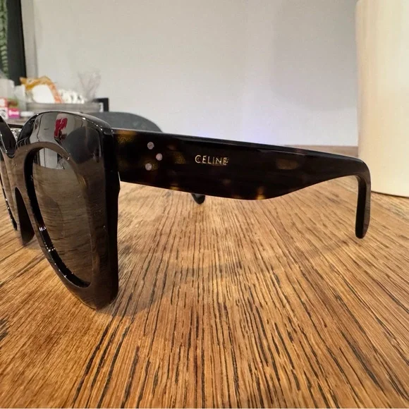 Celine Bold 3 Dots 47 mm Butterfly Sunglasses - tortoise w/ Sunglass case